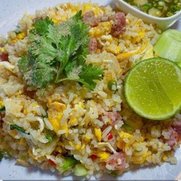 ข้าวผัดแหนม
