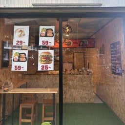 เบอร์เกอร์บ้านตอง เบอร์เกอร์บ้านตองสาขา 1