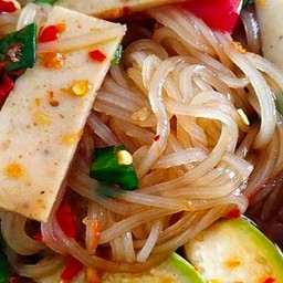 ตำเส้นเล็กหมูยอ