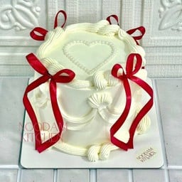 เบลล่า เลิฟลี่