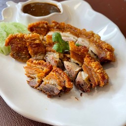 หมูกรอบกับข้่าว จานเล็ก