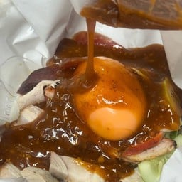 ข้าวหมูแดงสีมรกต บางจาก (Bang Chak)