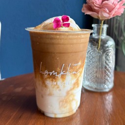 กาแฟมะพร้าวปั่นนมสด