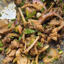 น้ำตกเนื้อติดมัน (ฮาลาล)