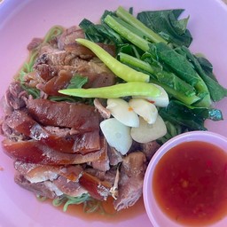 บะหมี่หยกขาหมู