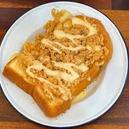 ขนมปังปิ้งหมูหยองมายองเนส (แผ่น)