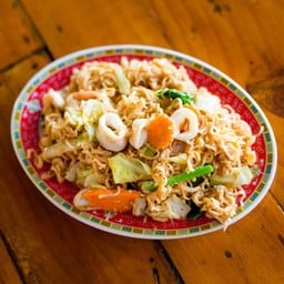 ผัดมาม่า