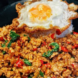 ข้าวกะเพราไก่สับ+ไข่่ดาว