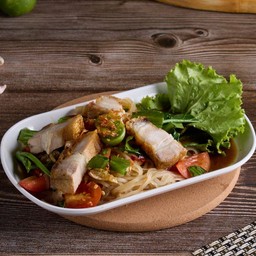 ตำเส้นเล็กหมูกรอบ