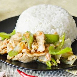ข้าวราดผัดพริกหยวกไก่ไข่ดาว