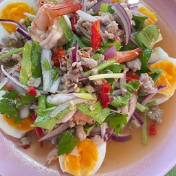 ยำไข่ต้ม