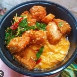 ข้าวกระเพราไก่กรอบไข่ข้น