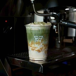 พีนัทบัตเตอร์ มัจฉะ ลาเต้