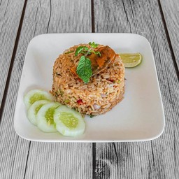 ข้าวยำปลากระป๋อง