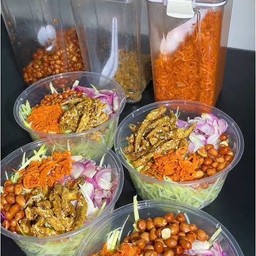 ยำมะม่วงปลากรอบ