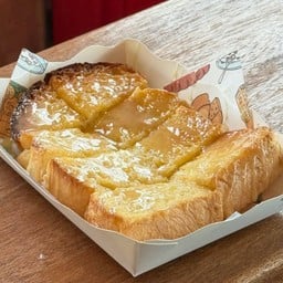 ปังปิ้งเนยนม