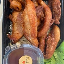 คอหมูทอดน้ำปลา