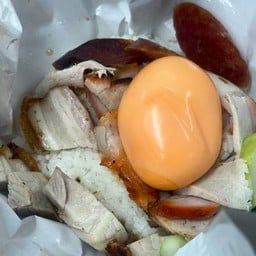 ข้าวหมูแดงสีมรกต บางจาก (Bang Chak)