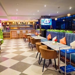 Crystal Cafe & Restaurant