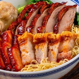 บะหมี่สามสหายพิเศษ