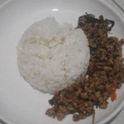 กระเพราไข่ข้น