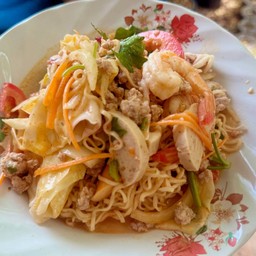 ยำมาม่า