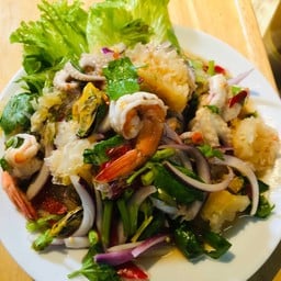 ยำวุ้นเส้นรวมมิตรแซ่บ