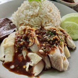 ปังปังข้าวมันไก่ ประตูป่าลำพูน