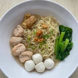 บะหมี่หมูเด้งลูกชิ้น