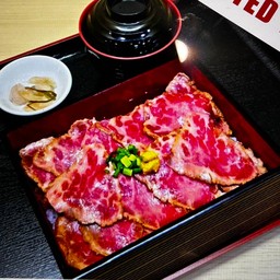 Wagyu Beef Aburi Tataki Set