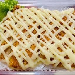 ข้าวไก่ทอดซอสมายองเนส