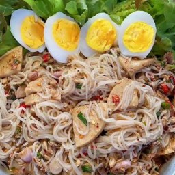 ยำขนมจีน แม่น้องไนท์