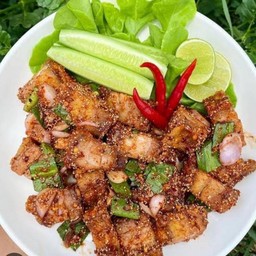 ลาบหมูกรอบ