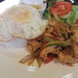 ข้าวผัดพริกหมู