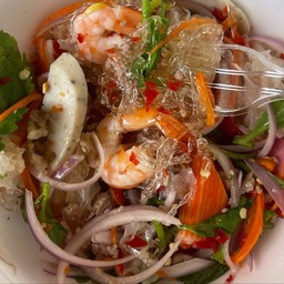 ยำเส้นแก้วทะเลรวมมิตร