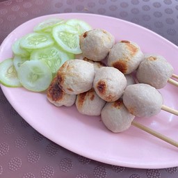 ลูกชิ้นหมูปิ้ง