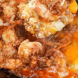 กุ้งกระเทียมไข่ขยี้