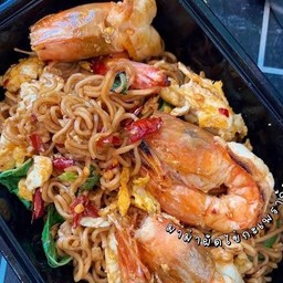 มาม่าผัดกระเพรากุ้ง