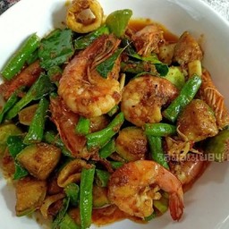 ผัดพริกแกงทะเล