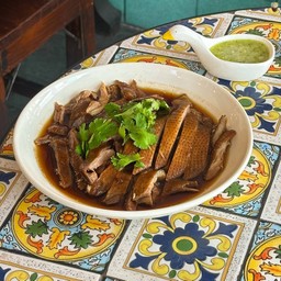 เป็ดเชอร์รี่ พะโล้ (ครึ่งตัว)