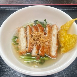 ก๋วยเตี๋ยวไก่ทอด