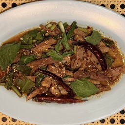 No72-73 น้ำตก (Spicy Grilled Meat Salad with Ground Roasted Rice)