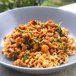 มาม่าราดกะเพรา