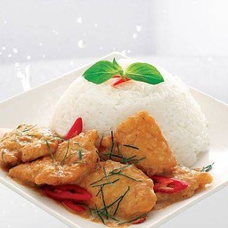 ฉู่ฉี่เนื้อปลากระพง ราดข้าว