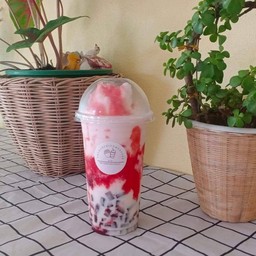 นมสดสตอเบอรี่
