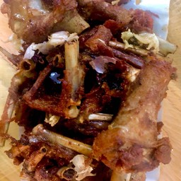 ปีกเป็ด น่องเป็ดทอดกระเทียม