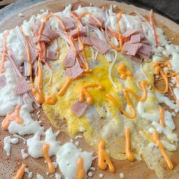 เครปซอสพิซซ่า ทริปเปิลชีส(x3) ไข่ไก่ เบค่อน ปูอัด