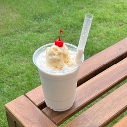 Vanilla milkshake