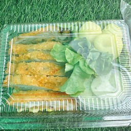 สลัดไก่กรอบ