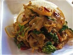 ผัดเผ็ดหมูป่าราดข้าว